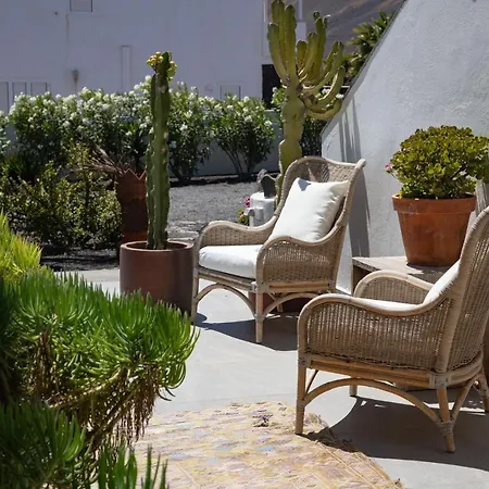 5 Lanzarote Bed & Breakfast