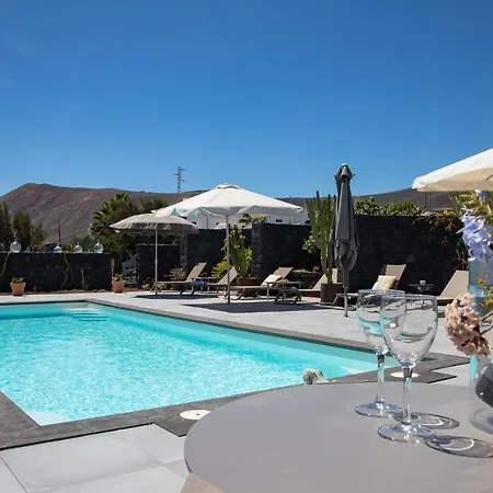 5 Lanzarote Bed & Breakfast