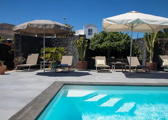 5 Lanzarote Alojamento de Acomodação e Pequeno-almoço 4*